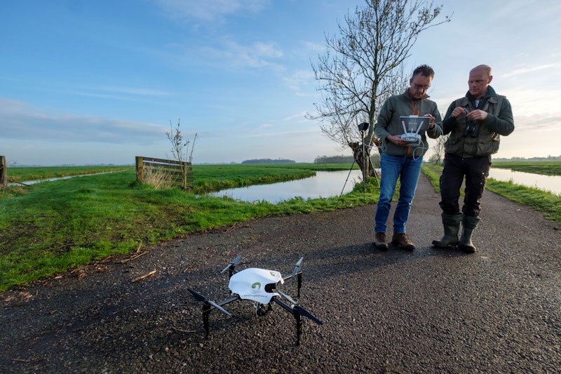 Een drone die weidevogelnesten opspoort